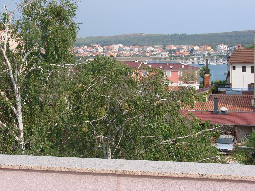 Apartments Oskar Banjole Rom bilde